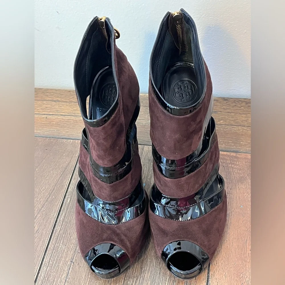Tory Burch Cut Out Heeled Booties Womens size 10.5